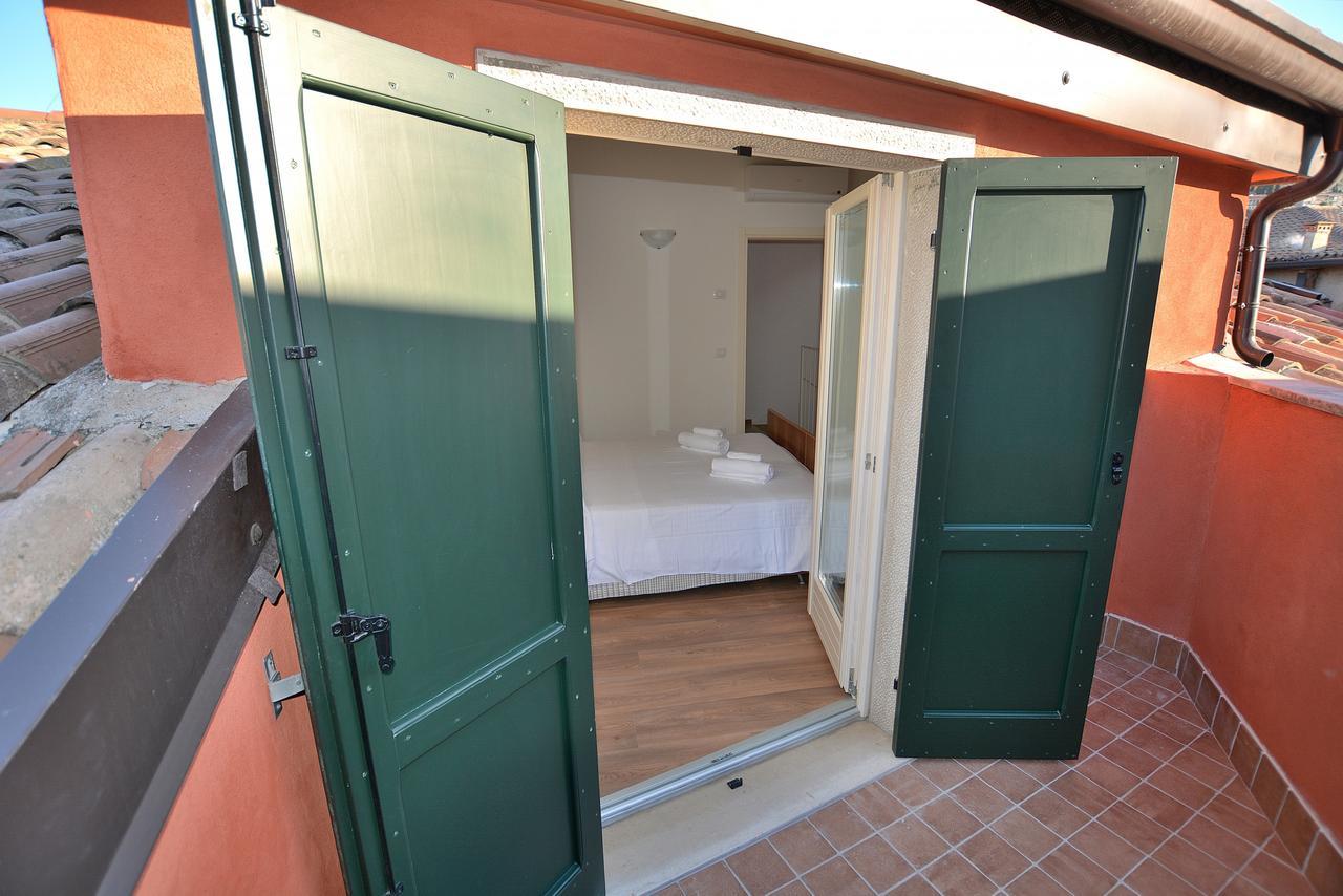 Apartment Del Pescatore Torri Del Benaco Esterno foto
