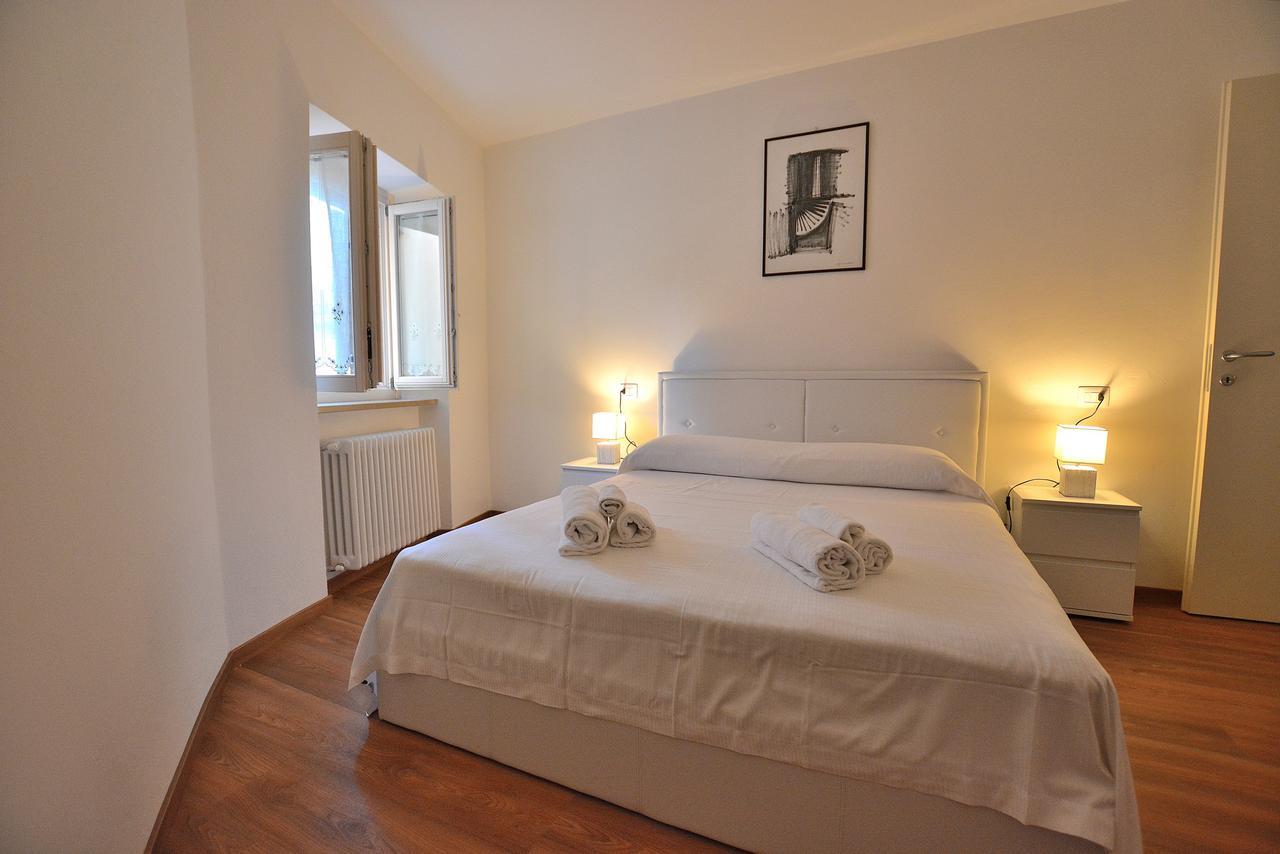 Apartment Del Pescatore Torri Del Benaco Esterno foto
